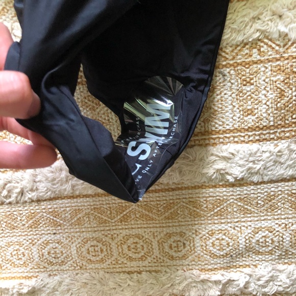 NWT 🧨 plunge one piece - Picture 9 of 10